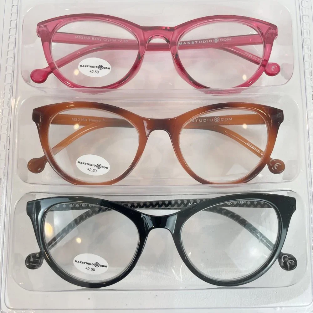 MaxStudio.com +2.50 Reading Glasses Black Honey Berry